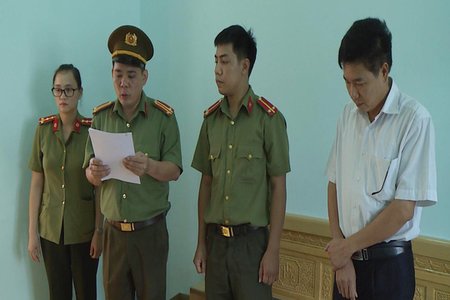 Vụ gian lận điểm thi ở Sơn La: Khởi tố phó giám đốc Sở GD-ĐT