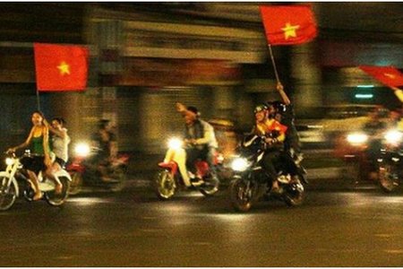 Lợi dụng cổ động U23 Việt Nam để đua xe trái phép có thể bị phạt tù