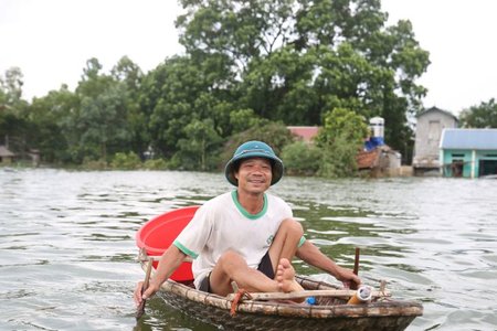 Lênh đênh thuyền thúng giữa lòng Chương Mỹ