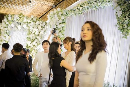 Nhìn đắm đuối Bảo Anh ở đám cưới Trường Giang, Hồ Quang Hiếu nói gì?