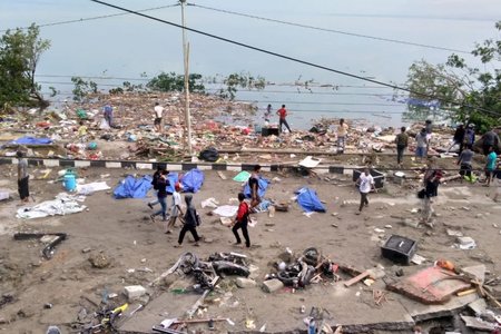 Nhiều thi thể được phát hiện trên bờ biển Indonesia sau sóng thần