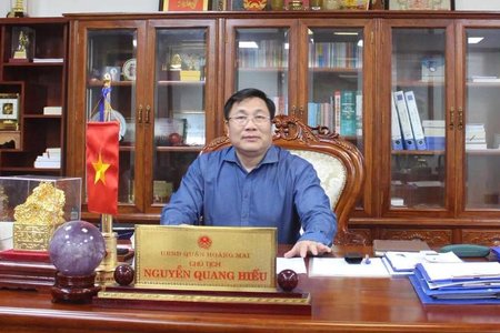 Chủ tịch UBND quận Hoàng Mai bị tố dùng bằng của đại học quốc tế 'ma'?
