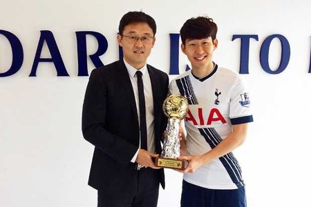 Son Heung Min vượt Quang Hải thành cầu thủ xuất sắc nhất châu Á 2018