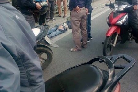 Xe buýt trên cầu Nhật Tân va chạm với xe máy, một người tử vong
