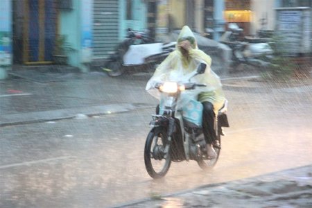 Gió mùa Đông Bắc tràn về, Hà Nội mưa rét