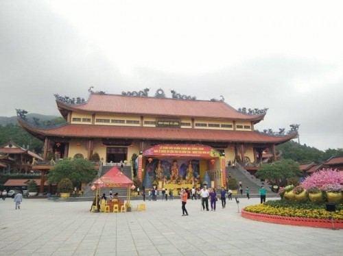 Sáng 26/3, TP Uông Bí họp báo vụ chùa Ba Vàng "thỉnh oan gia trái chủ"