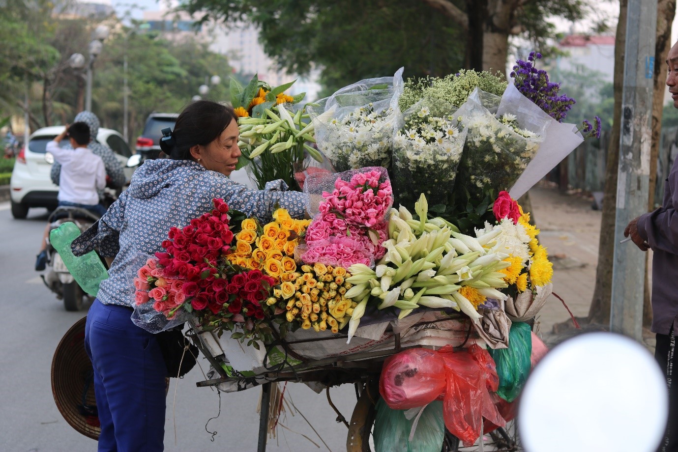 Hà Nội rực rỡ tháng Tư về