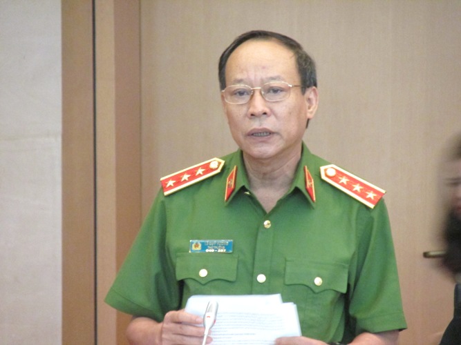 Thượng tướng Lê Quý Vương giải trình vụ ông Nguyễn Hữu Linh sàm sỡ bé gái?