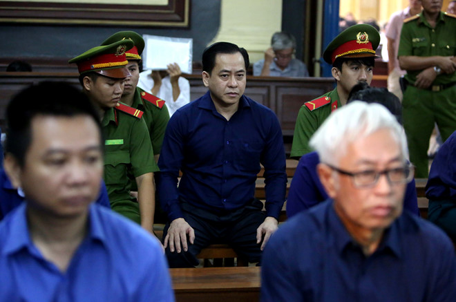 Hôm nay (22/4): Vũ Nhôm hầu tòa cùng Trần Phương Bình trong đại án DongABank