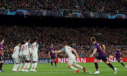Lập cú đúp giúp Barca thắng Liverpool 3-0, Messi chạm mốc 600 bàn