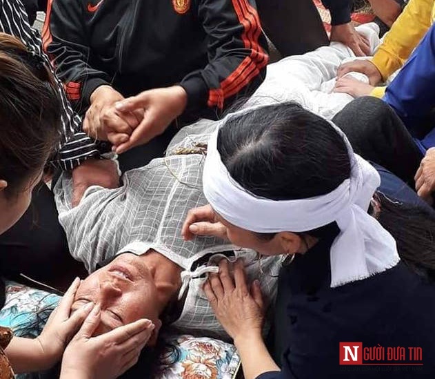 Không khí tang thương quê nhà nạn nhân bị đâm tử vong tại quán karaoke ở Quất Lâm