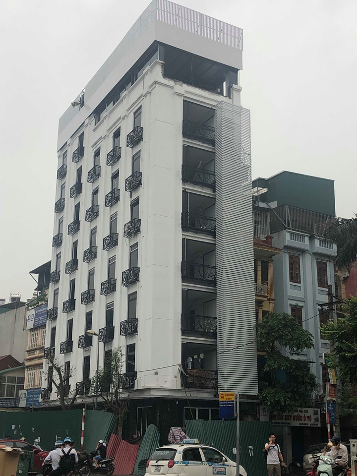 Hai Bà Trưng: Cần xử lý công trình vượt tầng gần UBND phường Thanh Nhàn