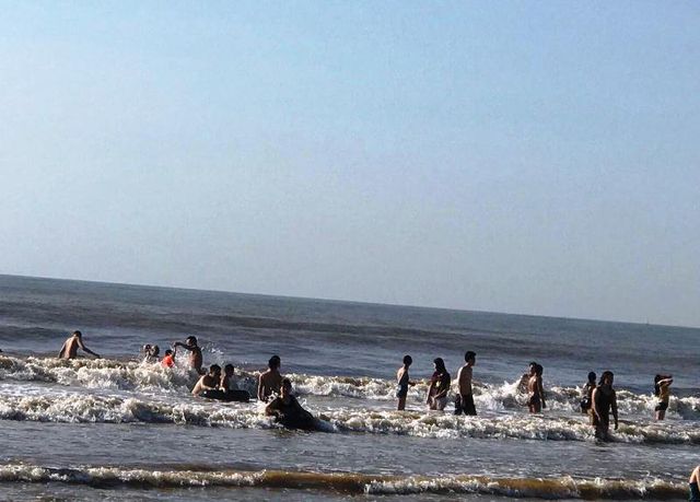 Thanh Hóa: 2 du khách tử nạn khi tắm biển Hải Tiến
