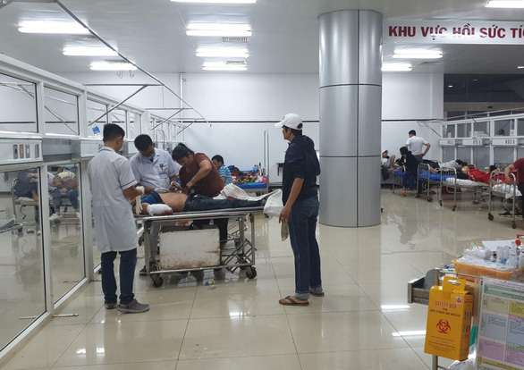 Xe khách bị lật ở Đắk Lắk, 11 người thương vong