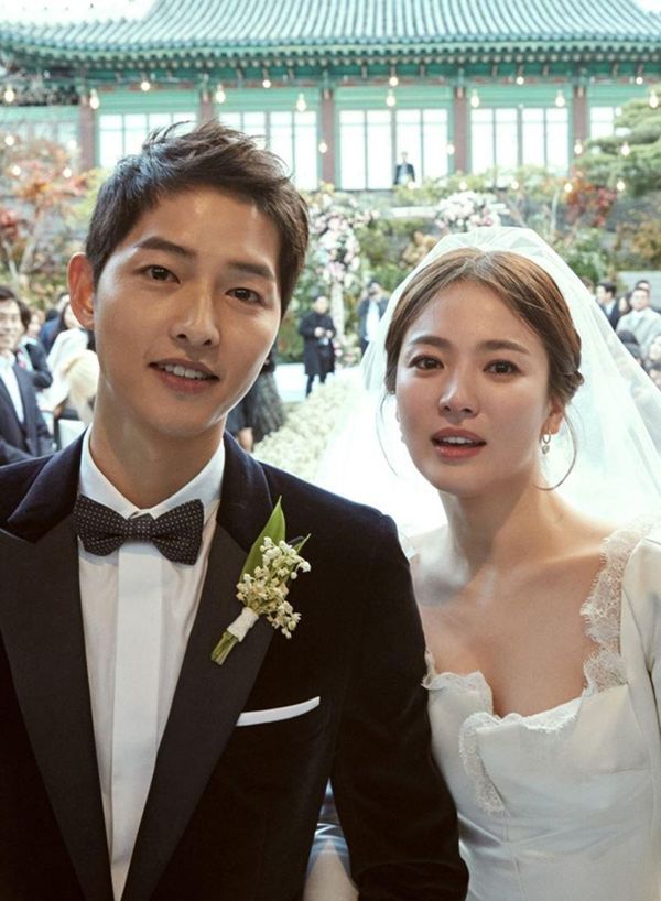 Đơn ly hôn của Song Joong Ki và Song Hye Kyo đã được giải quyết, kết thúc 1 năm 8 tháng tình vợ chồng