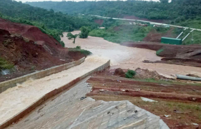 Đập thủy điện 13 triệu m3 nước ở Đắk Nông có nguy cơ vỡ, sơ tán khẩn hơn 300 hộ dân