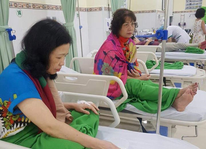 Đà Nẵng: Đoàn du khách nhập viện sau khi ăn trưa tại quán ẩm thực Trần