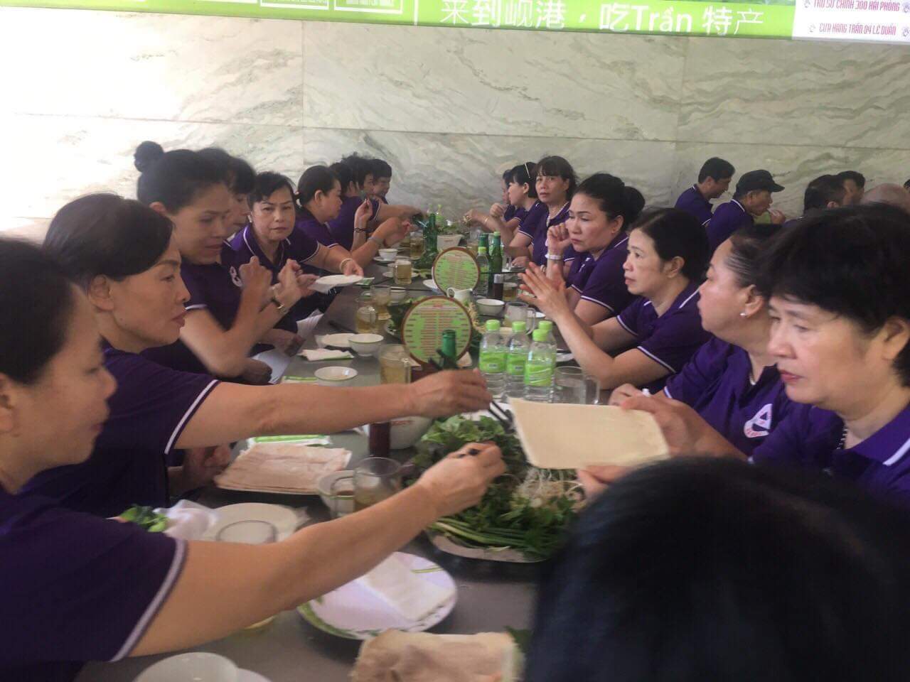 Đà Nẵng: Đoàn du khách nhập viện sau khi ăn trưa tại quán ẩm thực Trần