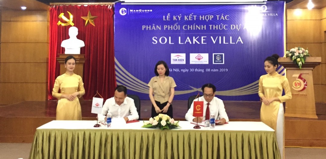 Tập đoàn Nam Cường tổ chức Lễ ký kết phân phối dự án Sol Lake Villa