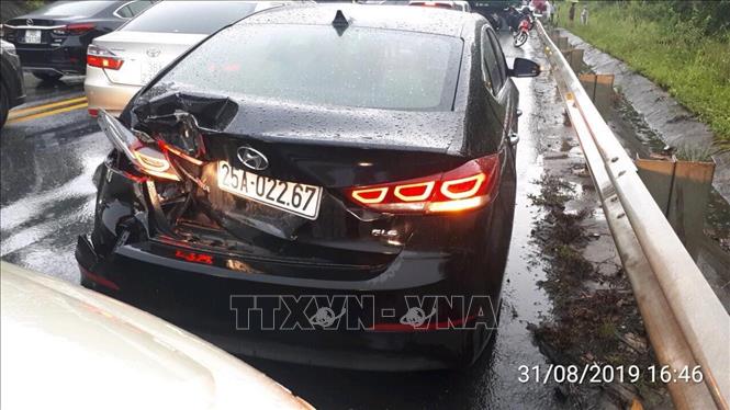 Tai nạn liên hoàn trên cao tốc Nội Bài-Lào Cai