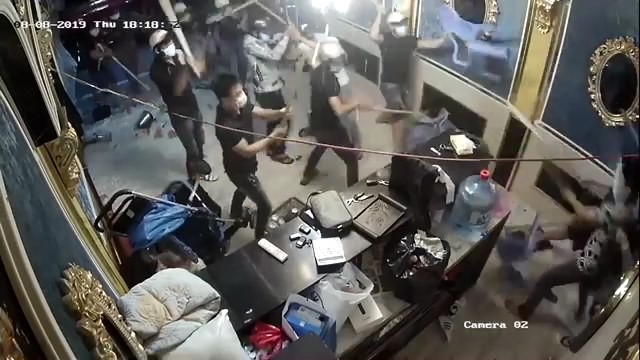 Bắt thêm nghi phạm cầm đầu nhóm giang hồ đập phá nhà hàng ở Sài Gòn