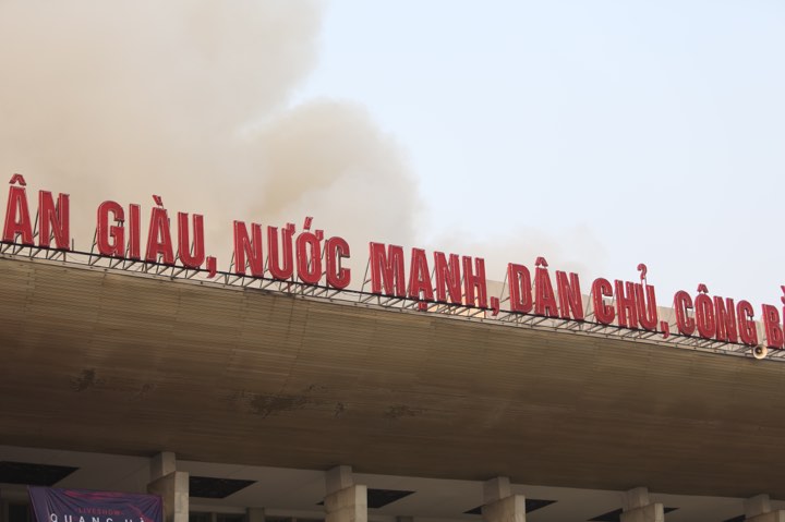 Cháy lớn tại hội trường Cung văn hóa hữu nghị Việt Xô