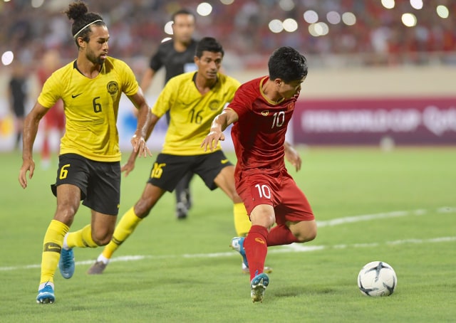 Quang Hải ghi bàn 'nhanh như cắt' đánh bại tuyển Malaysia