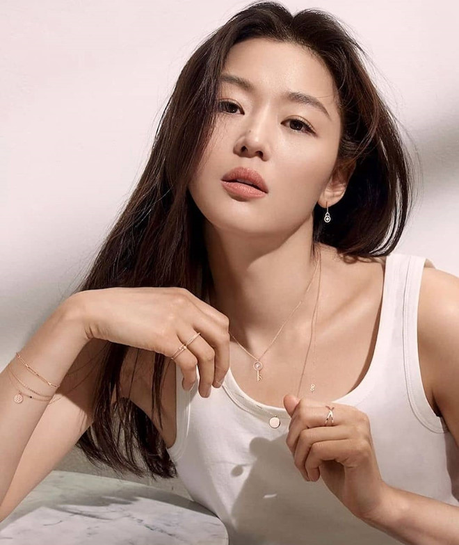 Song Hye Kyo đứng đầu top 10 mỹ nhân đẹp nhất xứ Hàn