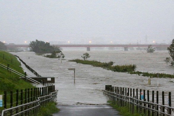 Siêu bão Hagibis tấn công Nhật Bản