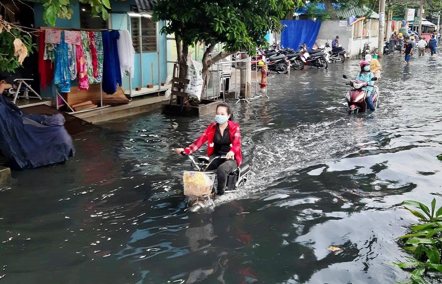 Người dân TP.HCM sắp rơi vào cảnh ngập lụt do triều cường lên cao hơn 1,7m