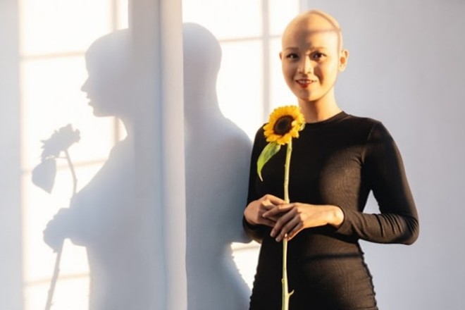 Nữ sinh viên Ngoại Thương mắc ung thư được Thủ tướng gửi thư, hoa động viên