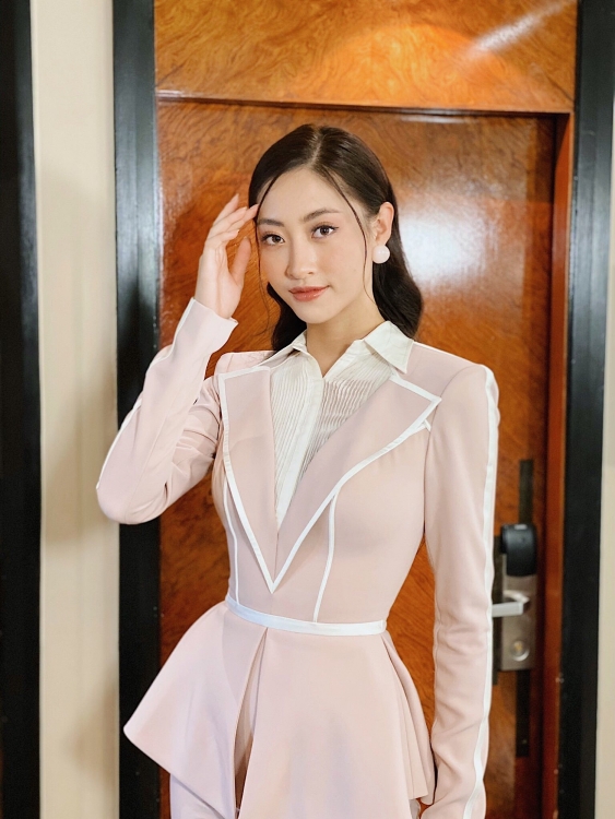 Hoa hậu Lương Thùy Linh 'bắn' Tiếng Anh đẳng cấp tại Miss World 2019