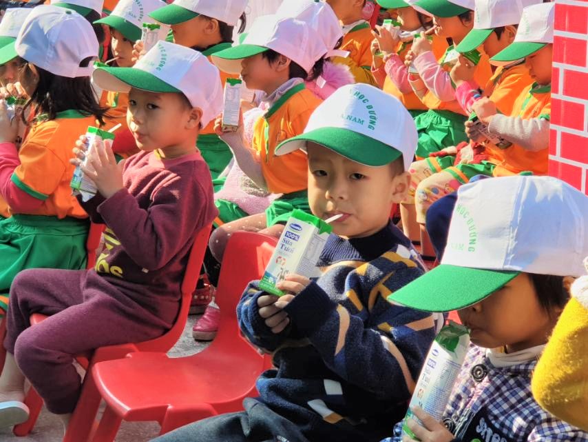 Tỉnh Hà Nam tổ chức lễ phát động chương trình sữa học đường