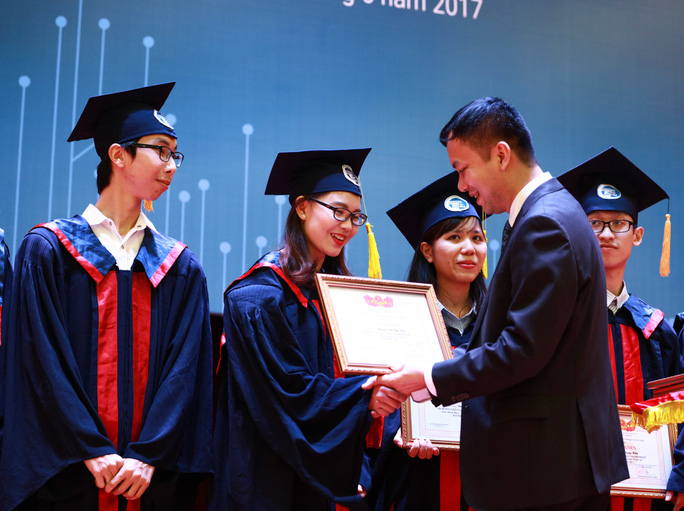 Từ 1/7/2020, sinh viên tốt nghiệp xuất sắc được xét tuyển công chức