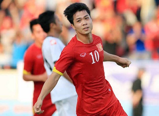 Công Phượng lọt 'Top 10 cầu thủ tiến xa nhất châu Á'