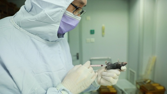 Trung Quốc dự kiến thử nghiệm vắc xin ngừa Covid-19 lần đầu vào tháng 4