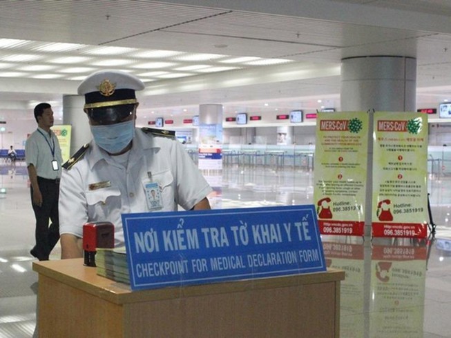 Hành khách nhập cảnh từ Hàn Quốc vào Việt Nam bắt buộc phải khai báo y tế