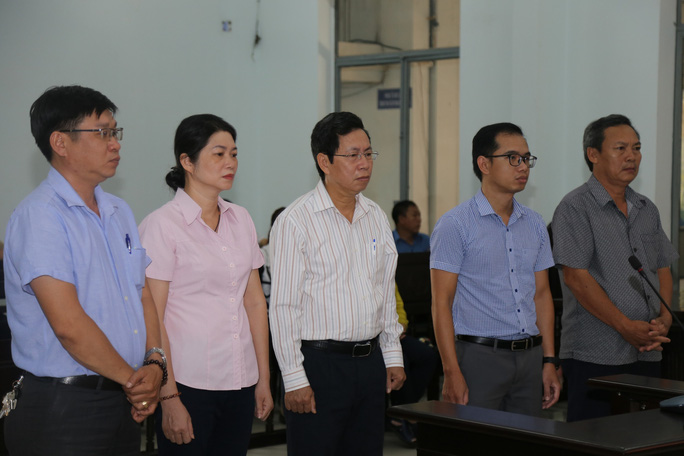 Phó Chủ tịch thành phố Nha Trang bị tuyên 9 tháng tù