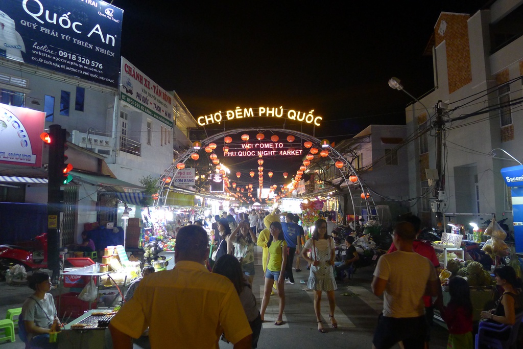 Tạm ngừng hoạt động chợ đêm Phú Quốc
