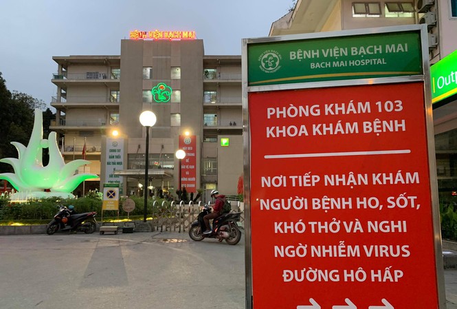 Bệnh viện Bạch Mai tạm dừng dịch vụ khám theo yêu cầu và tái khám