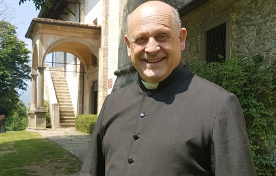 Linh mục Ý mắc Covid-19 qua đời sau khi nhường máy thở cho bệnh nhân trẻ