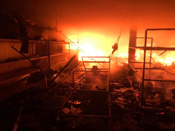 Nghệ An: Cháy lớn tại cửa hàng điện máy, thiệt hại hơn 2 tỷ đồng