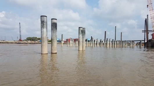 Chủ tịch UBND TPHCM: Yêu cầu xử lý nghiêm công trình cầu cảng không phép ở sông Sài Gòn