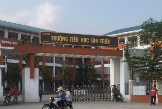 Điều tra vụ phụ huynh tố cô giáo chủ nhiệm tát chảy máu mồm học sinh vì làm toán sai