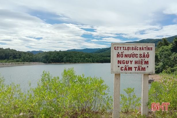 Hà Tĩnh:5 học sinh rủ nhau đi tắm đập, 1 em tử vong thương tâm