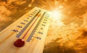 Bắc Bộ và Trung Bộ nắng nóng gay gắt kéo dài, có nơi 42 độ C