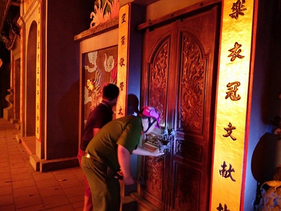 Cháy đền Tam Quan Lâm Du trong đêm, nhiều tài sản bị thiêu rụi