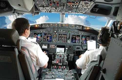 Hàng không Pakistan có phi công chưa thi đỗ đại học