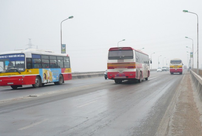 16 tuyến buýt phải điều chỉnh lộ trình để sửa cầu Thăng Long