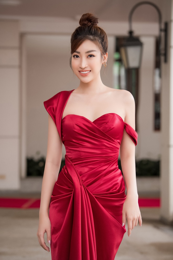 Hé lộ dàn giám khảo của Hoa hậu Việt Nam 2020